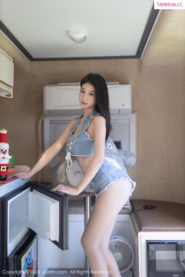 [XiuRen]高清写真图 2024.01.17 No.7973 熊小诺 丝袜美臀